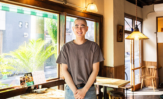 お客様との距離感が変わらないよう意識。<br>人気店のハンディ＆モバイルオーダー併用術