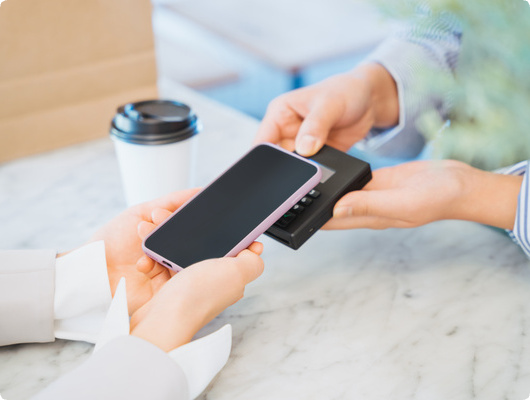 POSレジと連携する電子マネー決済は必要？メリットや注意点・導入手順を解説