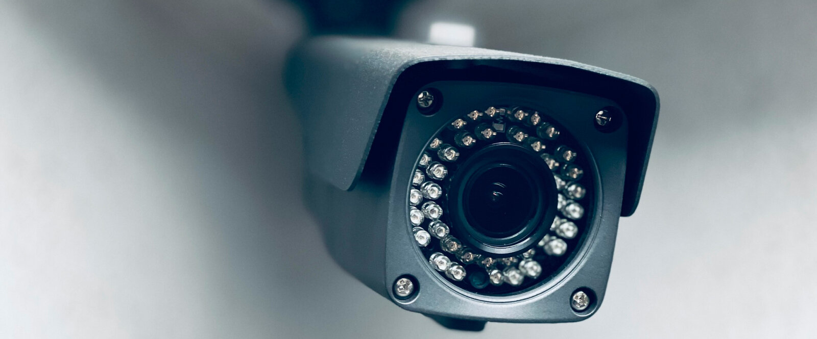 【徹底解説】防犯カメラ設置と法律の全て｜プライバシー侵害を避けるための重要ポイント