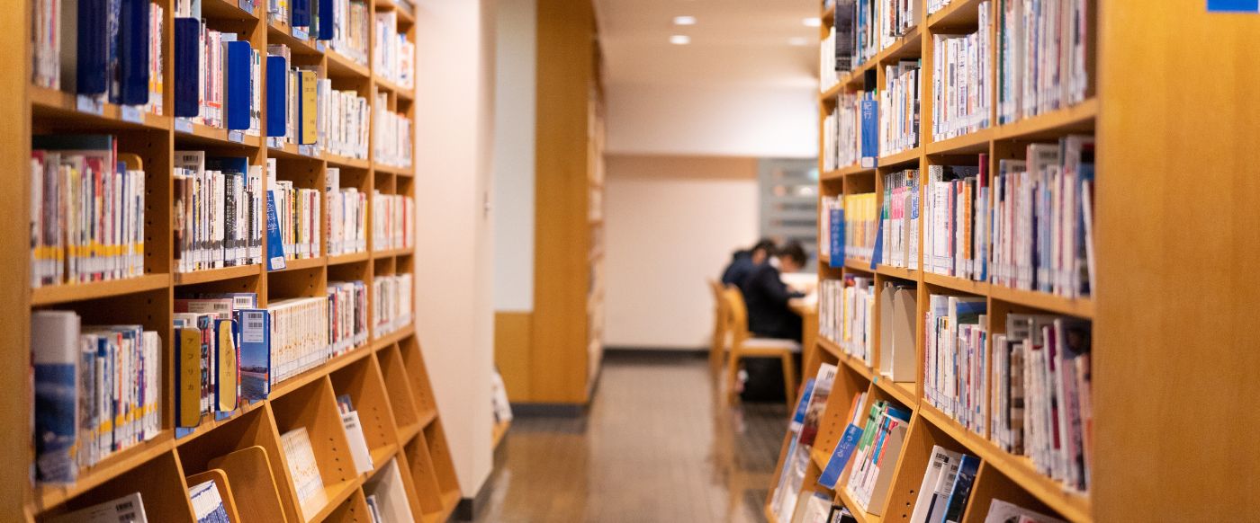 図書館に監視・防犯カメラを設置するメリットは？選び方や種類、注意点など解説！