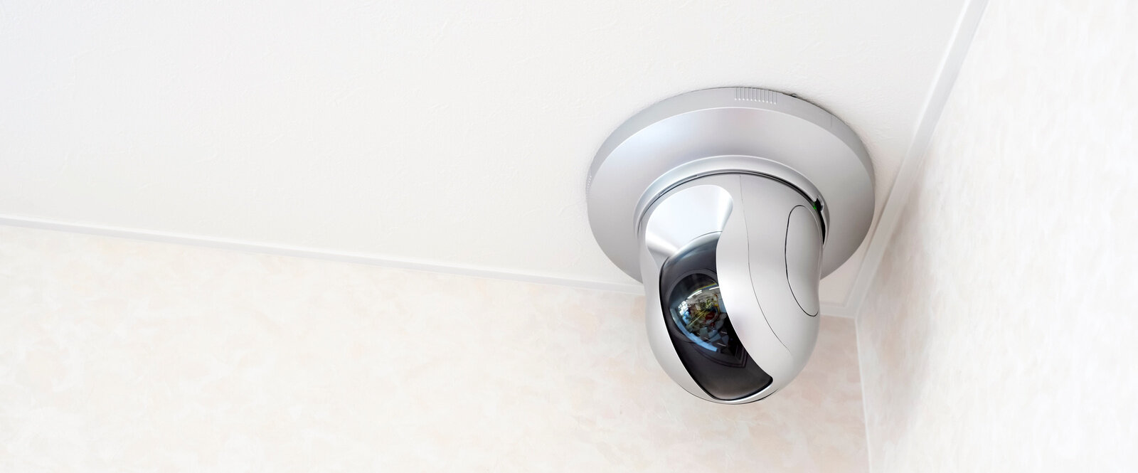 オフィスに防犯カメラは必要か？メリット・費用・おすすめ製品を解説