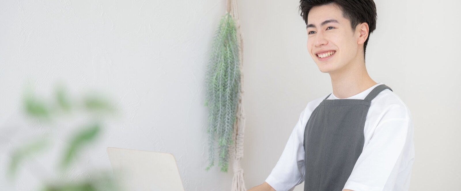 パソコン型（PC型）POSレジとは？メリット・デメリットや飲食店に最適なレジの選び方を解説