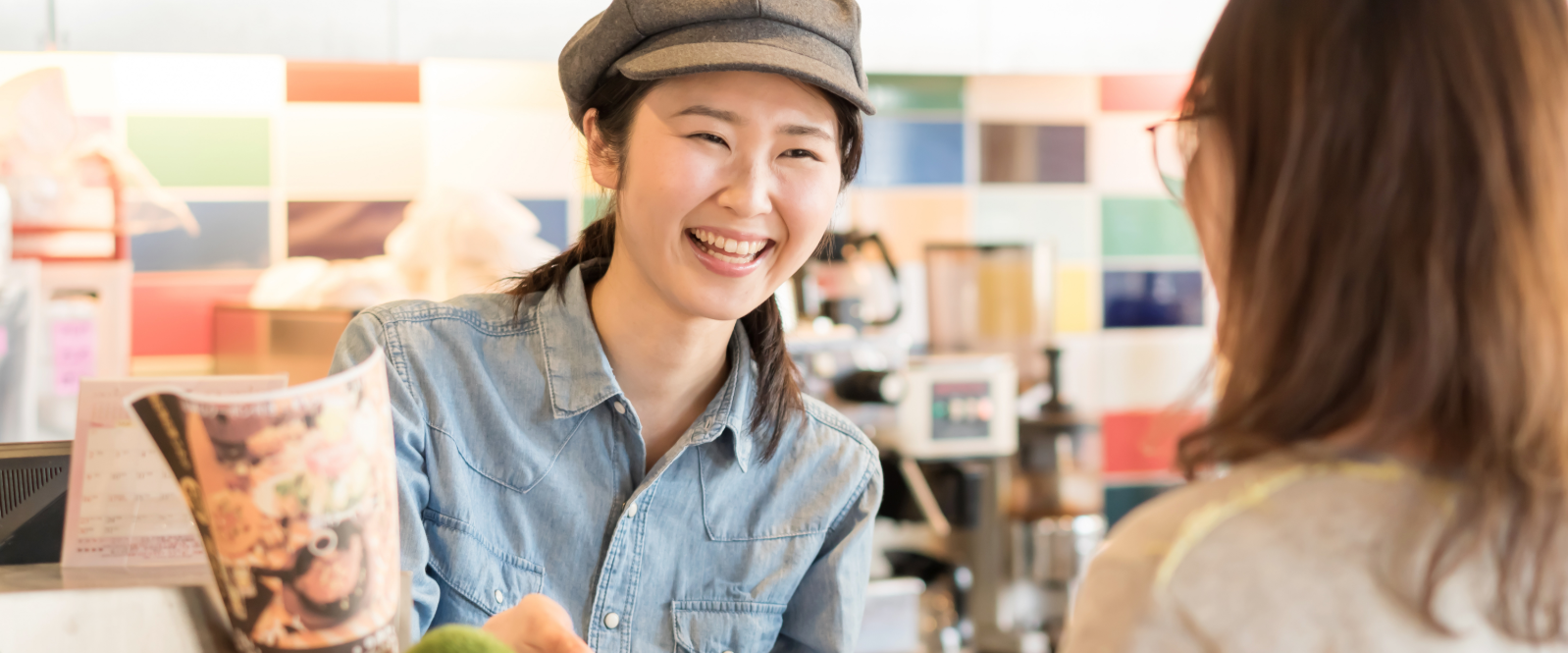 レジで役立つ接客用語マニュアルと例文｜教育と業務効率化がカギ